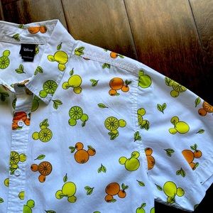 Box Lunch Disney Mickey Orange Lemon Print Men’s Large